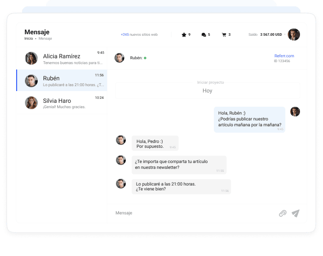 Interfaz de mensajería de Collaborator mostrando chats activos y conversación de coordinación de proyectos